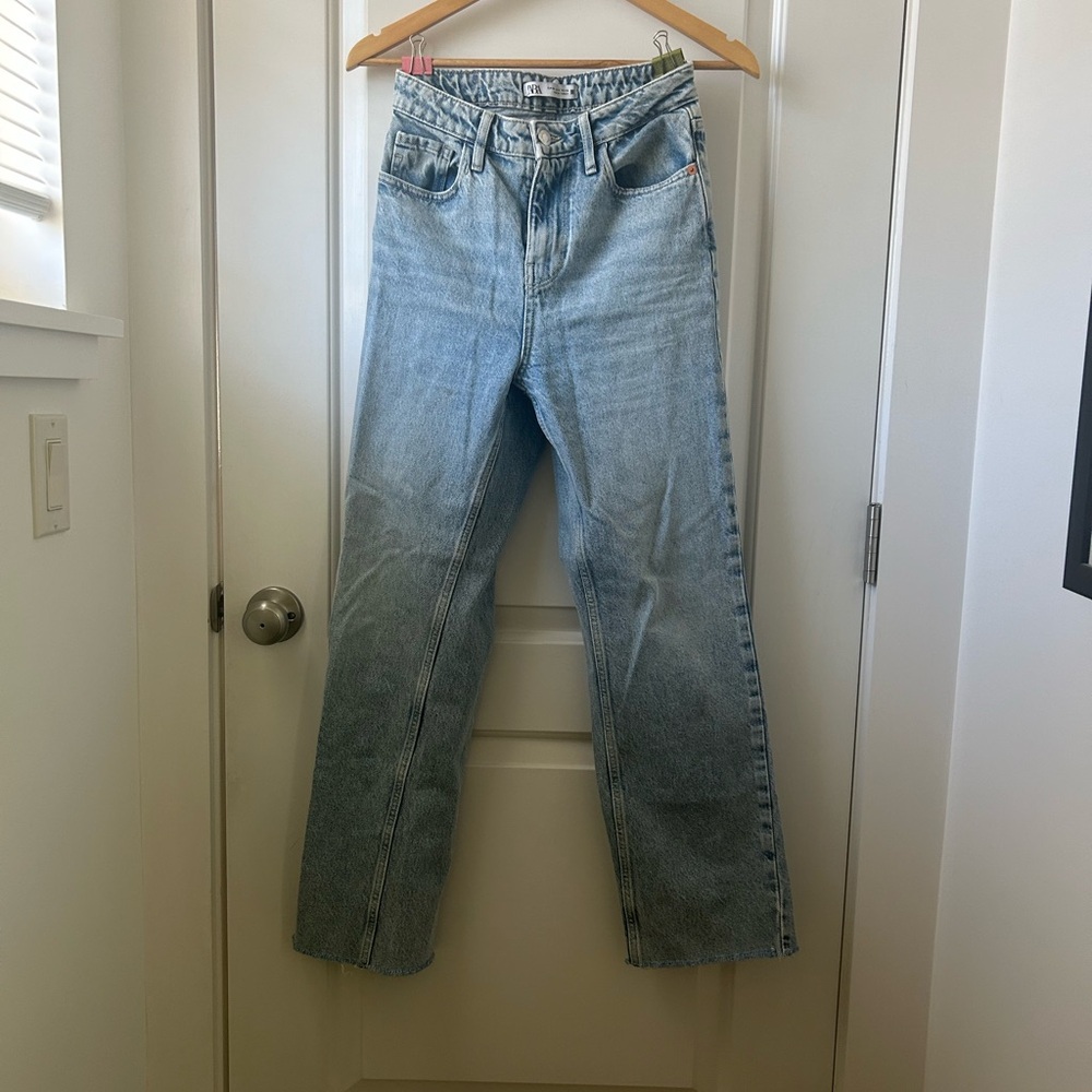 Zara | Straight Fit - Picture 3 of 4